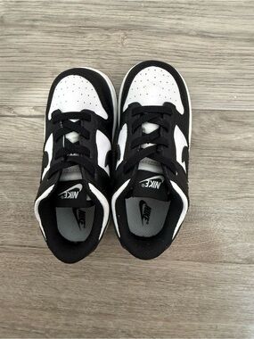 Nike Kids Black and White Low-Top Sneakers